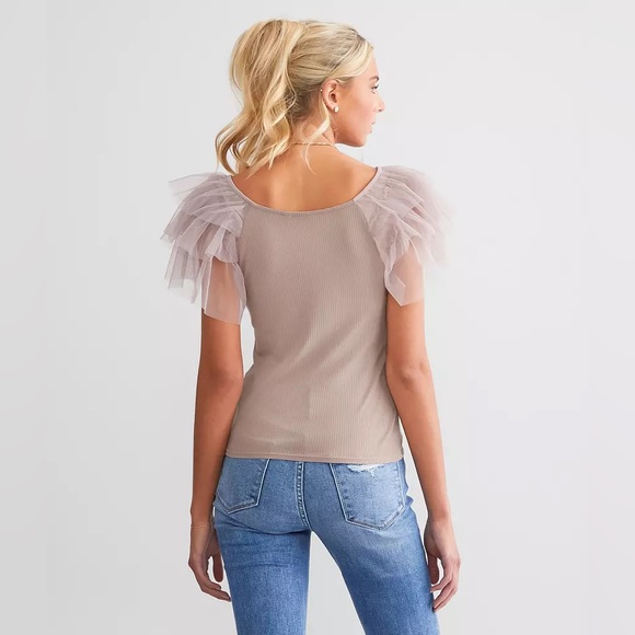 NWT Willow & Root Ribbed Knit Top With Tulle Sleeves 🤍 - Picture 2 of 4